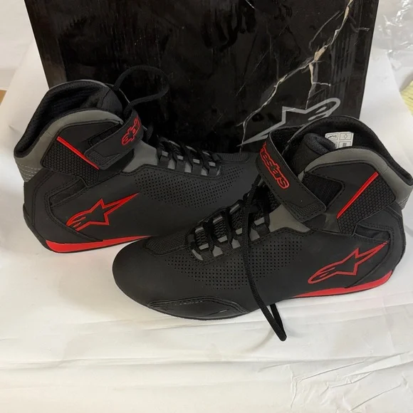 NEW Alpinestars Men’s Sektor Vented Shoes Black and Red Athletic